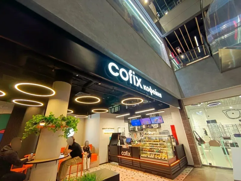 Стойка и витрина Cofix на Большой Покровской, 82